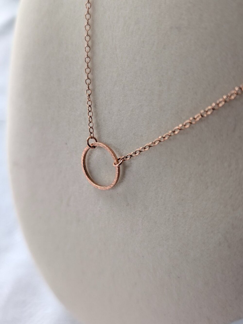 Rose Gold Circle Pendant Necklace Choker